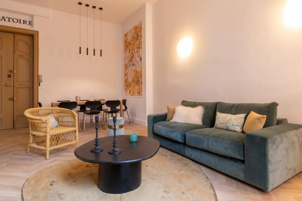 Romantic Flat In The Heart Of The City 아비뇽 외부 사진
